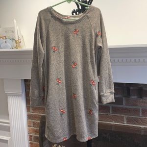 Mia Chica girls dress. Gray with embroidered flowers pockets size small EUC